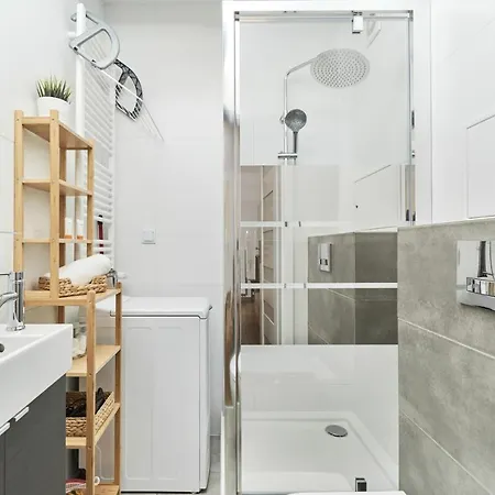 Riverside Na Grobli By Renters Daire Wroclaw