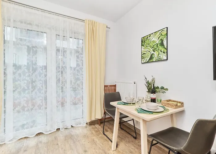 Riverside Na Grobli By Renters * Vratislav